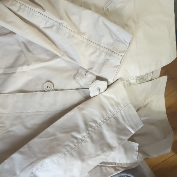 NWT women's gap trench coat - Picture 3 of 4